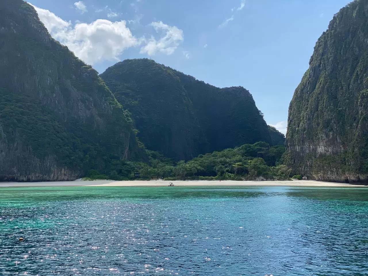 EXCURSIONS TO PHI PHI ISLANDS (STANDARD)