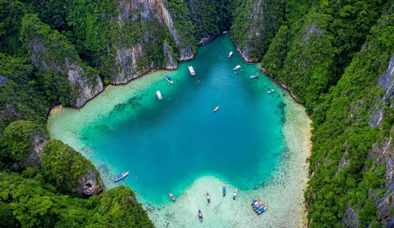 EXCURSIONS TO PHI PHI ISLANDS (STANDARD)
